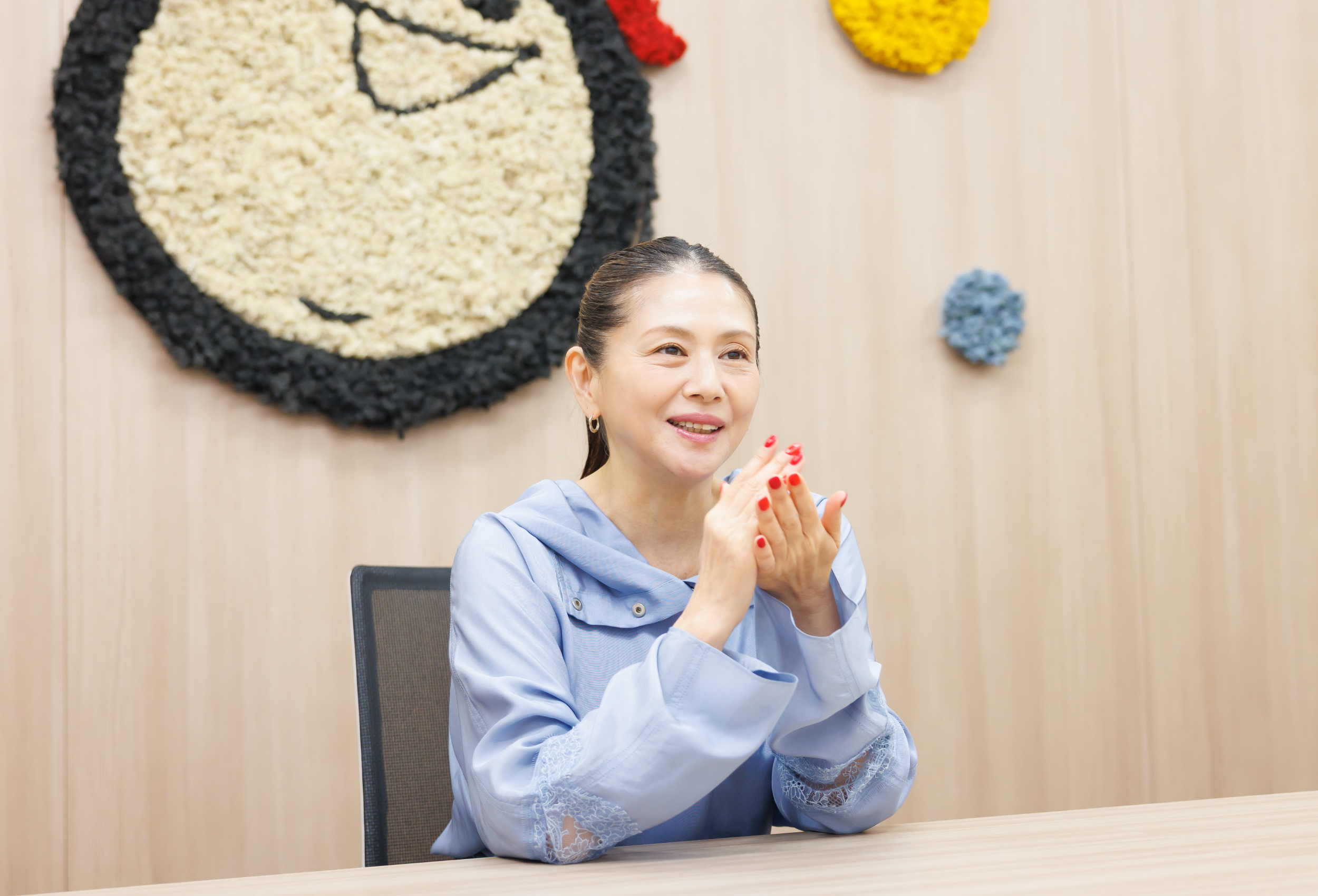 先を歩く者の〈本気の姿勢〉を見せることで 次の世代を支えたいアーティスト　小泉今日子さん